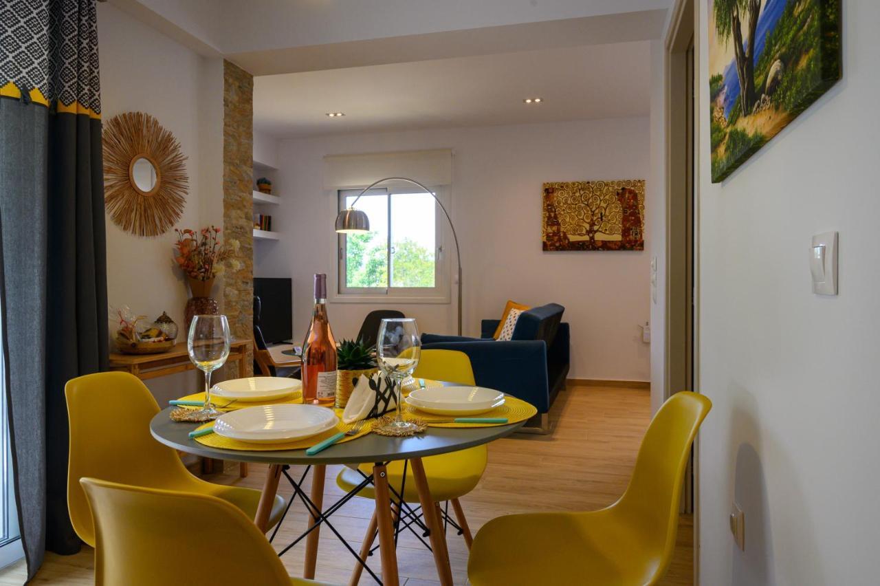 Chic Apartment In Nature, 5-Min Walk To The Beach كالاماتا المظهر الخارجي الصورة
